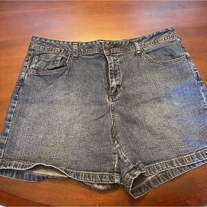 Classic denim shorts